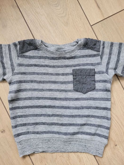 Sweter chłopięcy Next 80 9-12 szary ciepły paski niemowlęcy