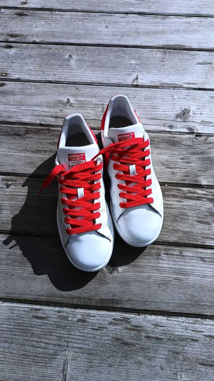 Кросівки (38р, устілка 23.5см) Кросівки Адідас (оригінал) Adidas