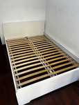Cama de casal como nova!