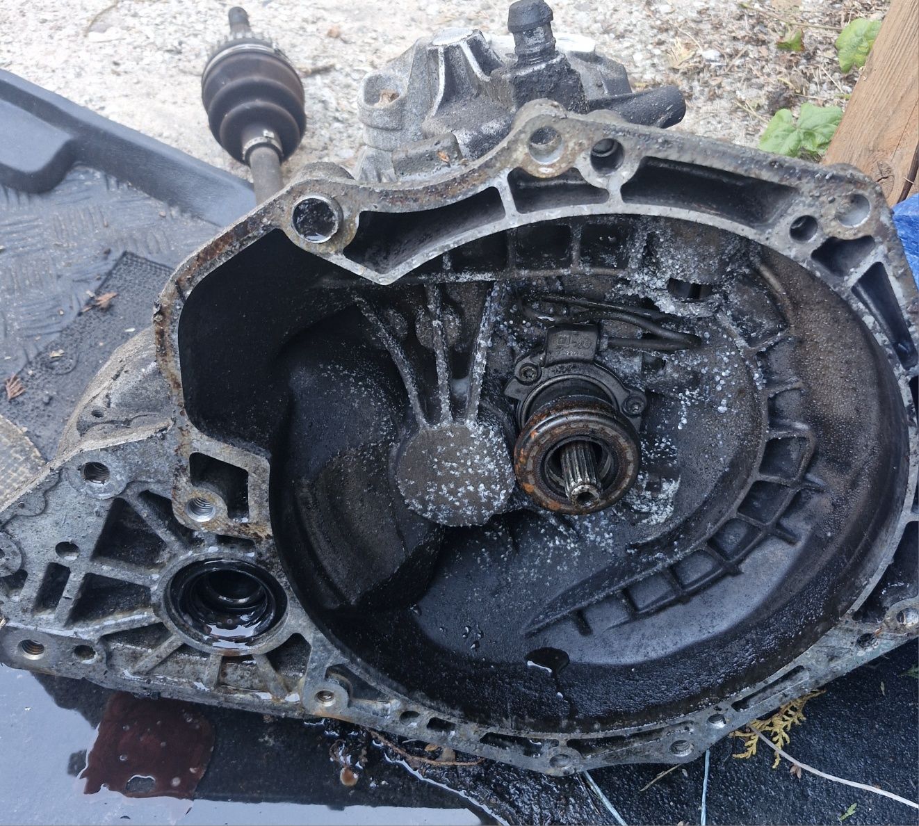 Sprzedam części do Opel Meriva A 1.6 benzyna 2006r.