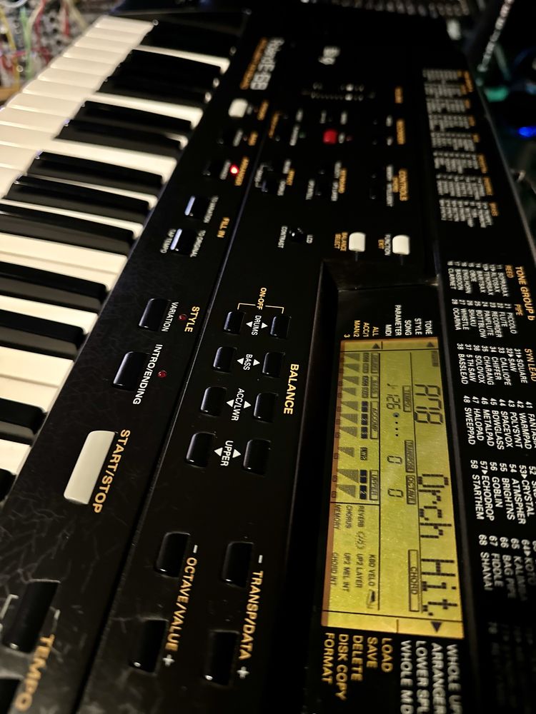 Roland E 68 Teclado  sintetizador