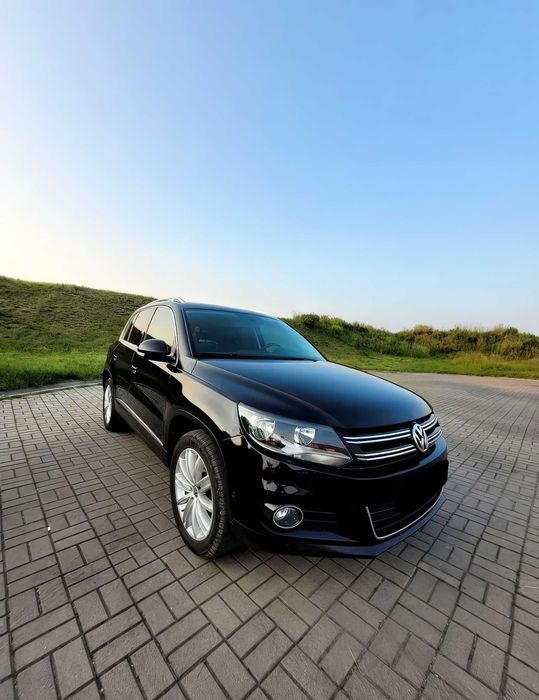 Volkswagen Tiguan      2015