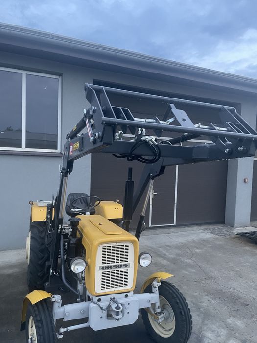 Ładowacz czołowy TUR 3 sekcyjny z euroramką C330/C360