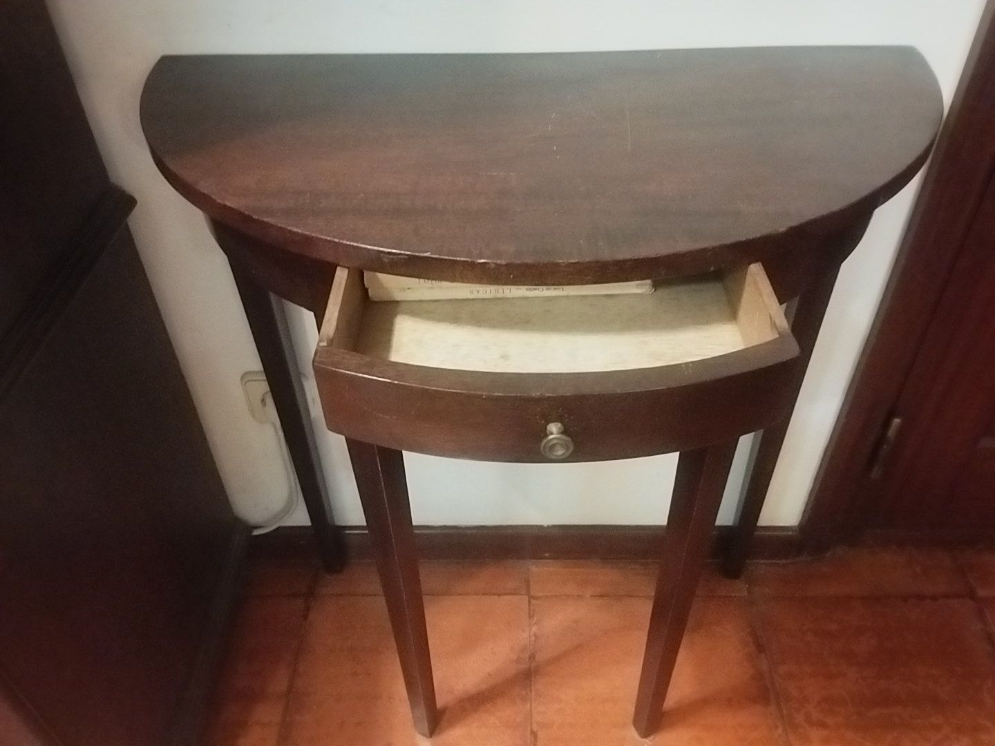 Mesa de meia  lua