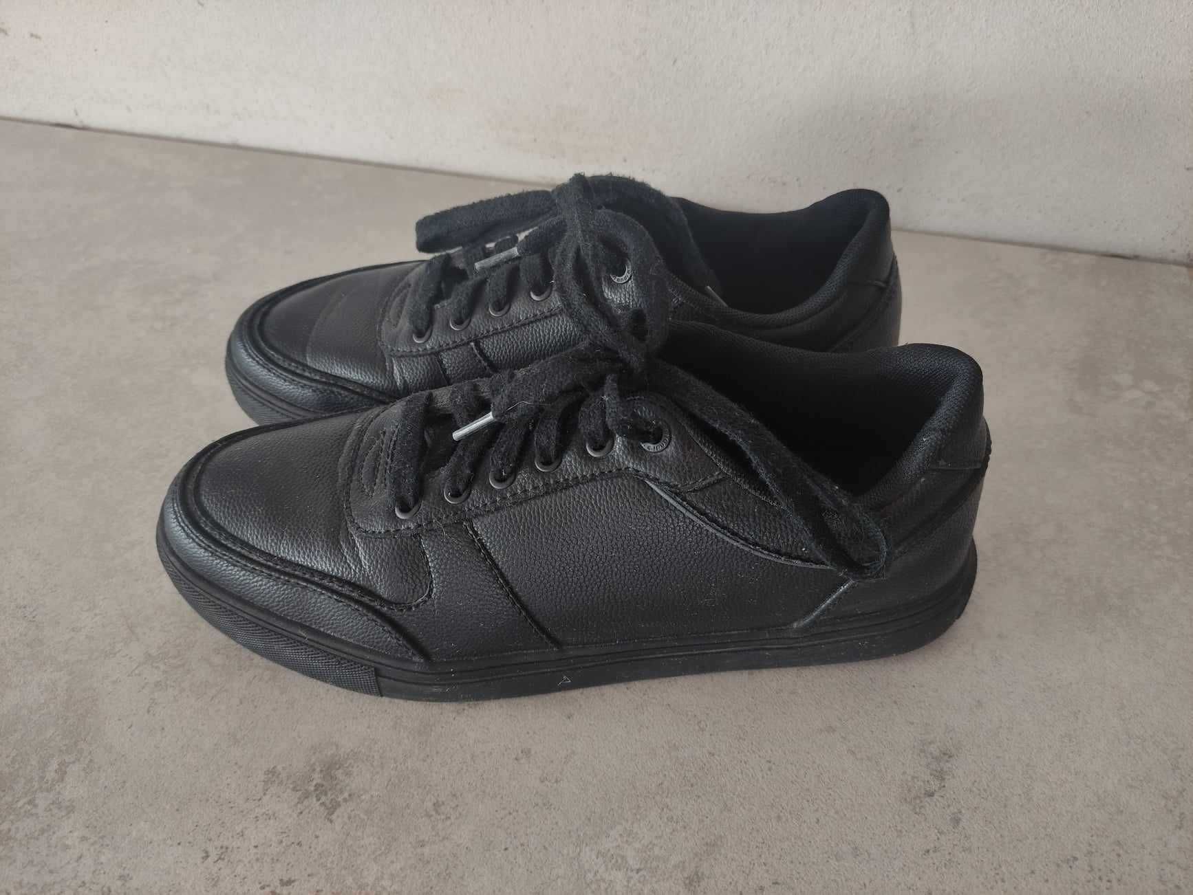 Buty sportowe młodzieżowe Sprandi r-r 42