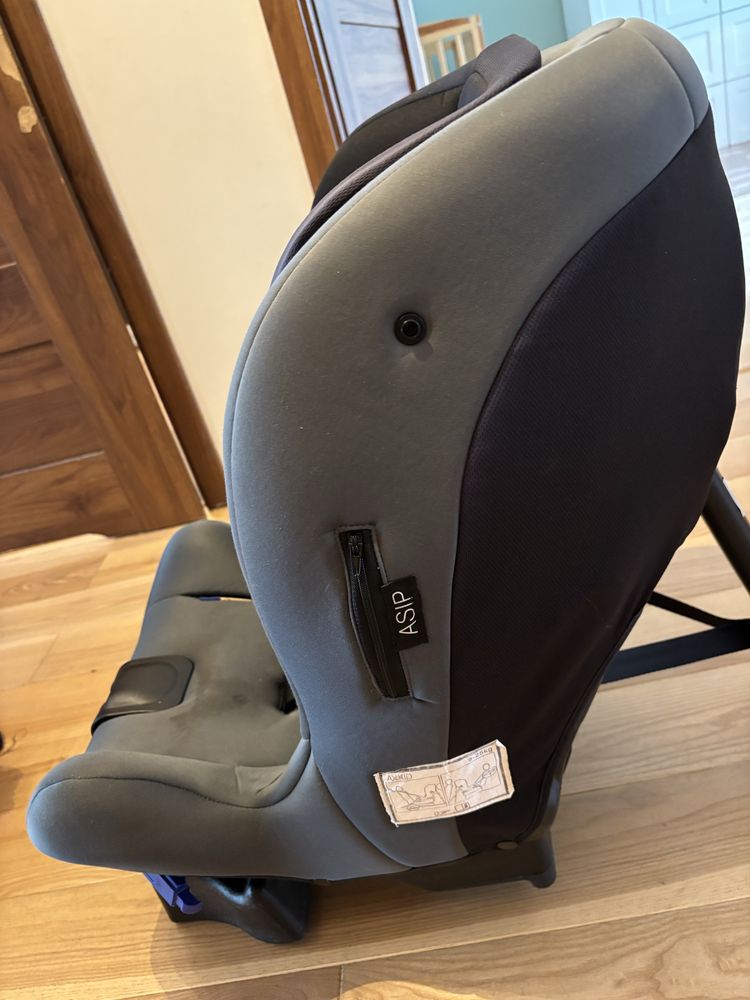 Fotelik AxKid Move 9-25kg