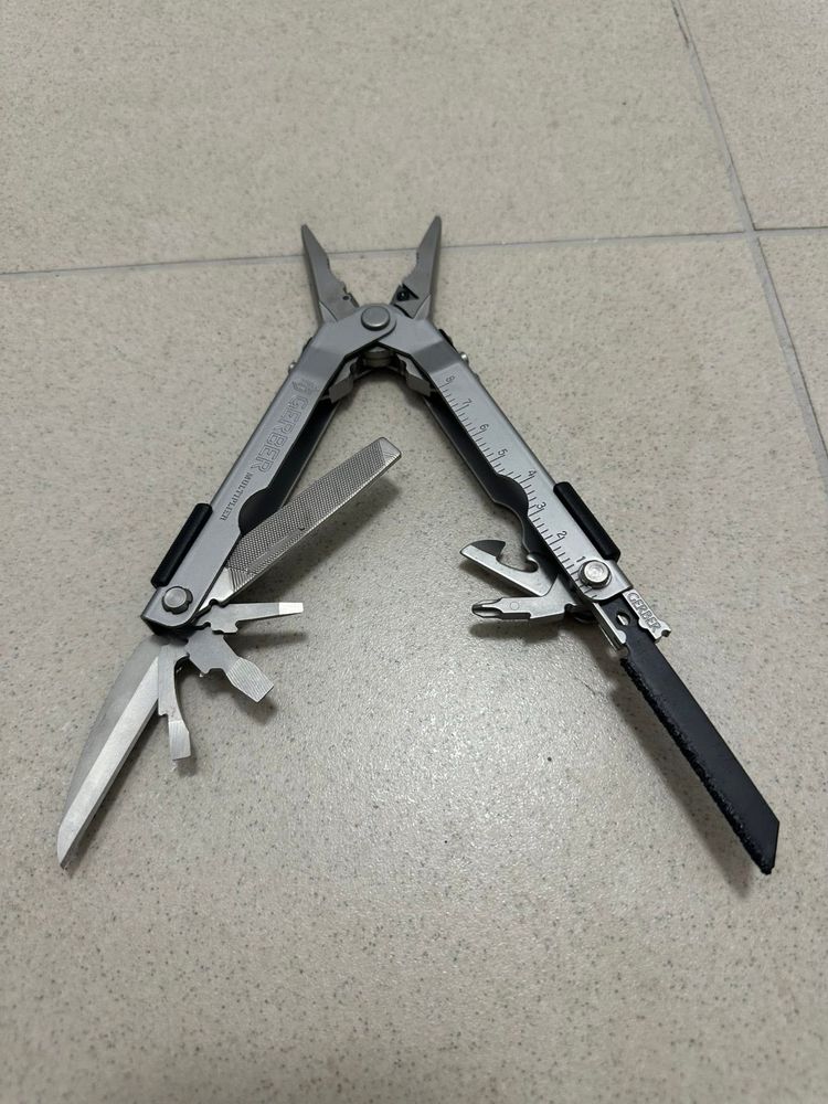 Zestaw Gerber MP-600 woodsman + latarka
