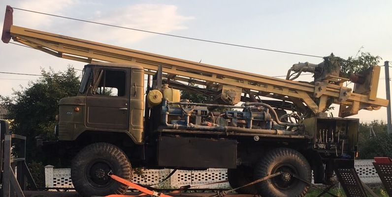 Буріння свердловин під воду в граніті