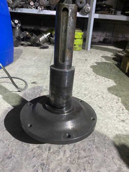 Вал привода молотильного барабана (4,5 серія CLAAS Lexion)