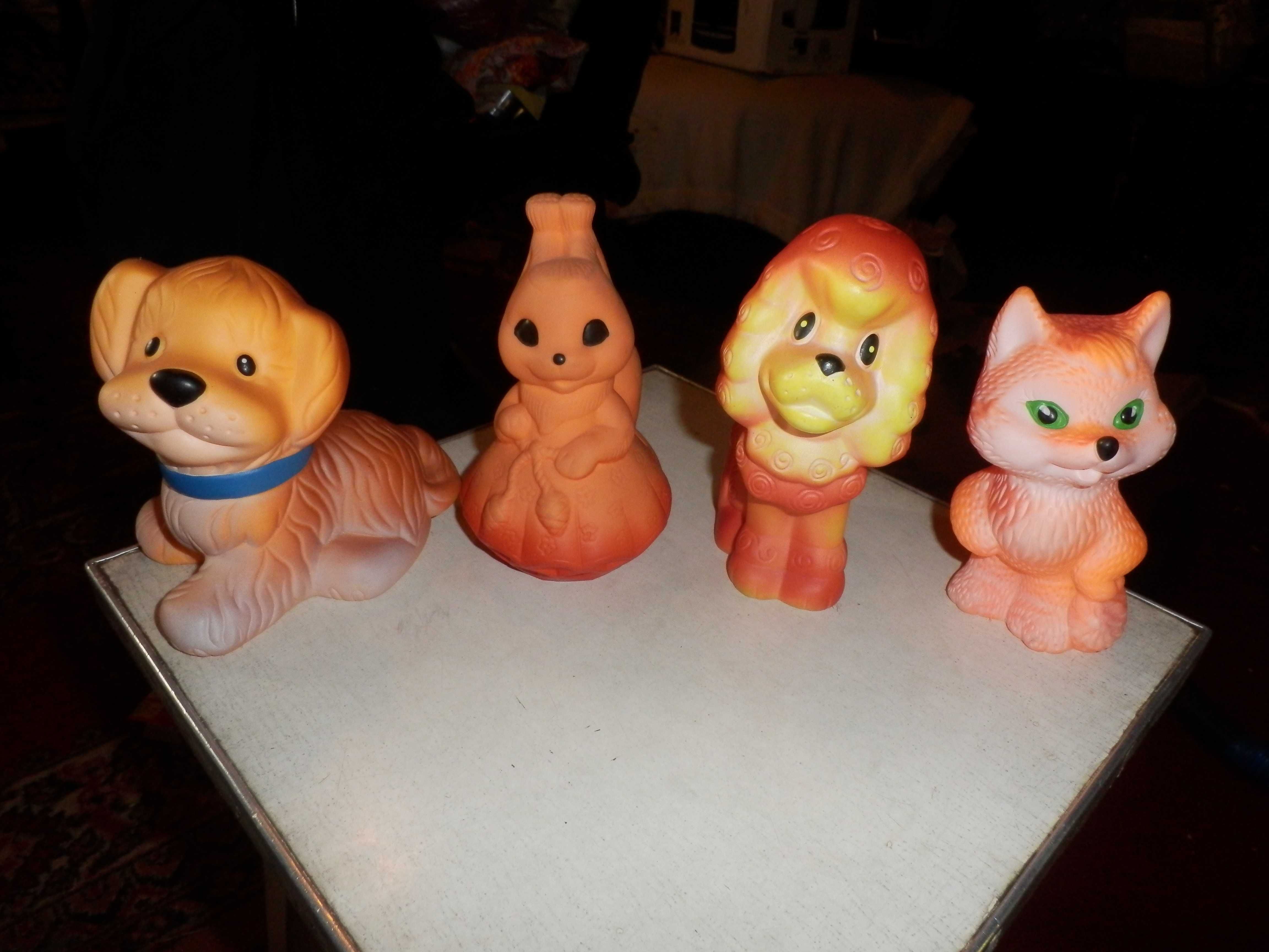 резиновые игрушки Зайка Утенок Кот,Собачка,ежик и др