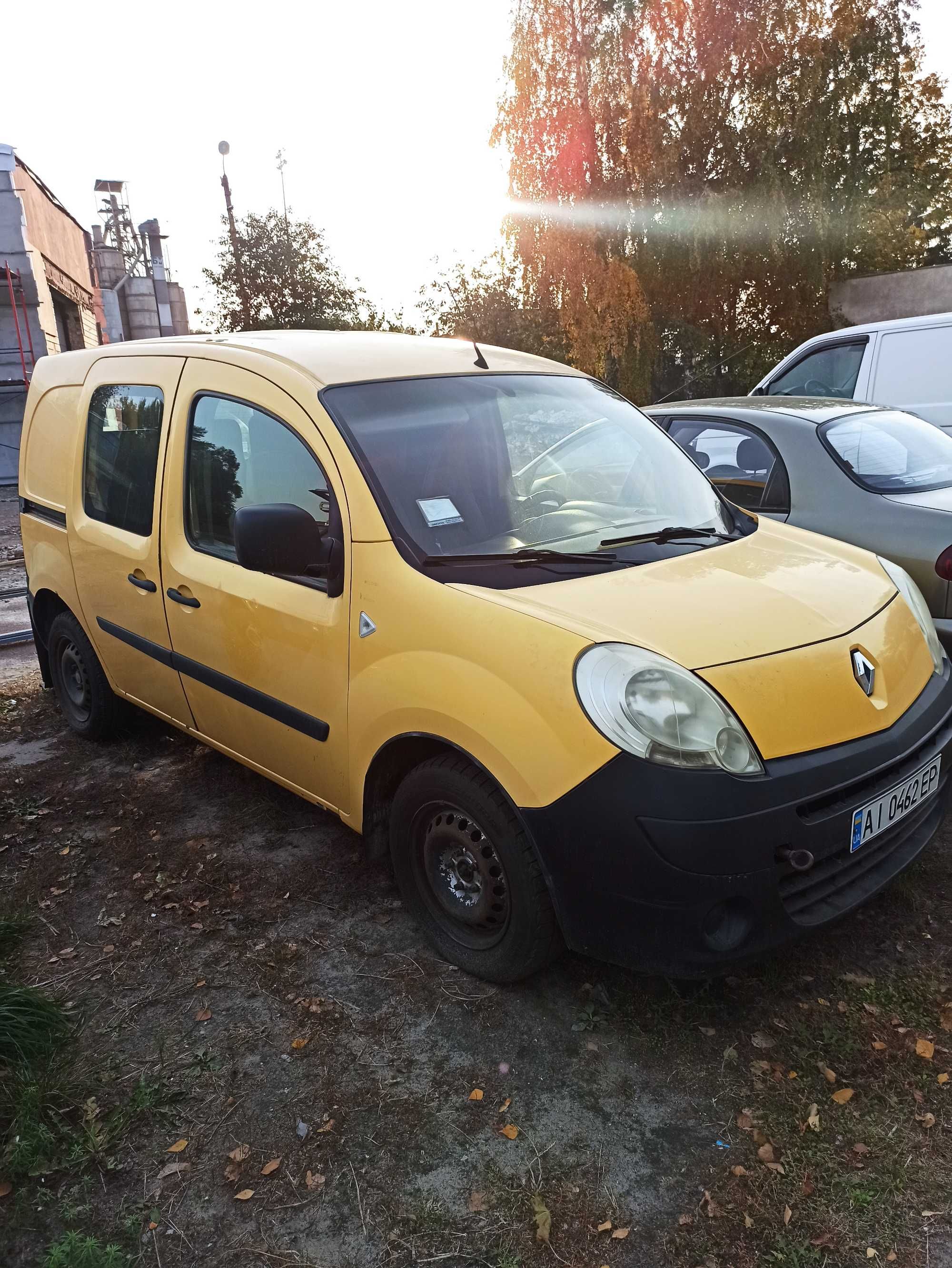 RENAULT KANGOO 1.5дизель . 2010 р.в.