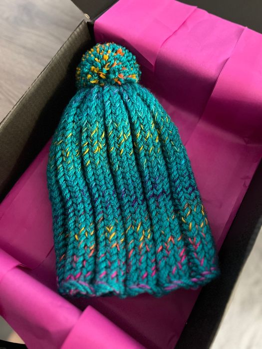 Czapka z pomponem i ociepleniem z polaru