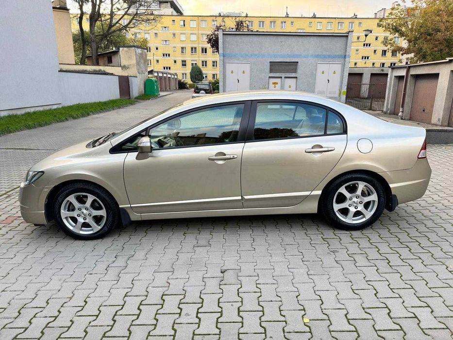 Honda Civic sedan VIII 1.8 140KM 2008 Polski Salon, niski przebieg