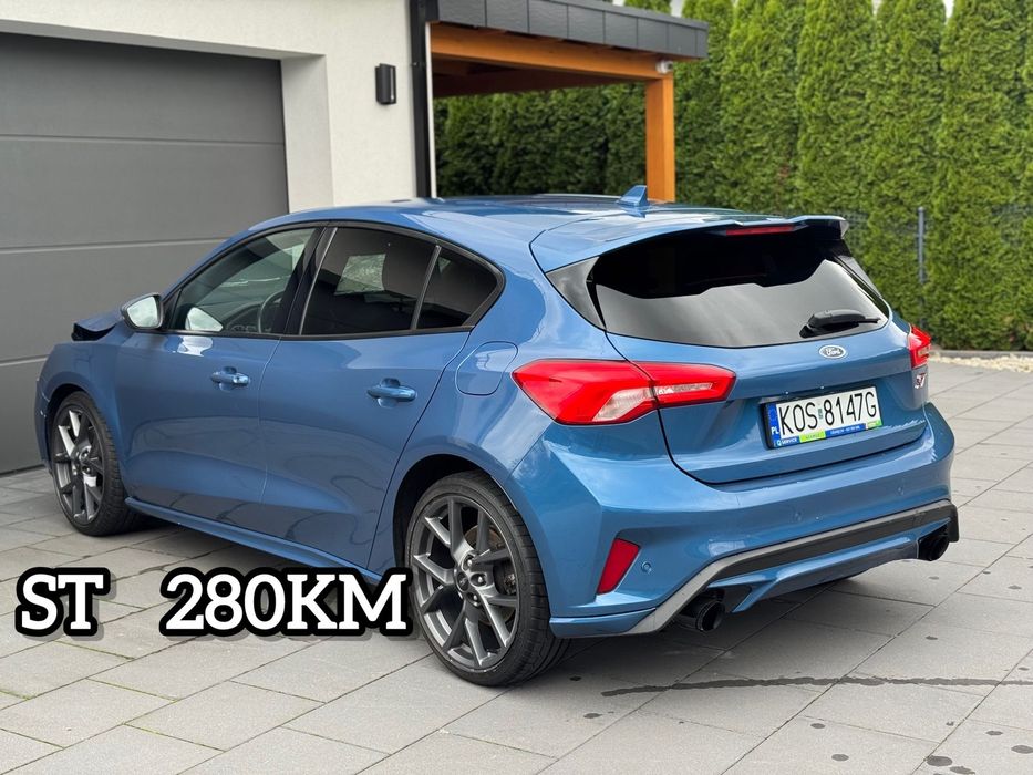 Ford Focus ST 280KM lekko uszkodzony 27000 km przebiegu