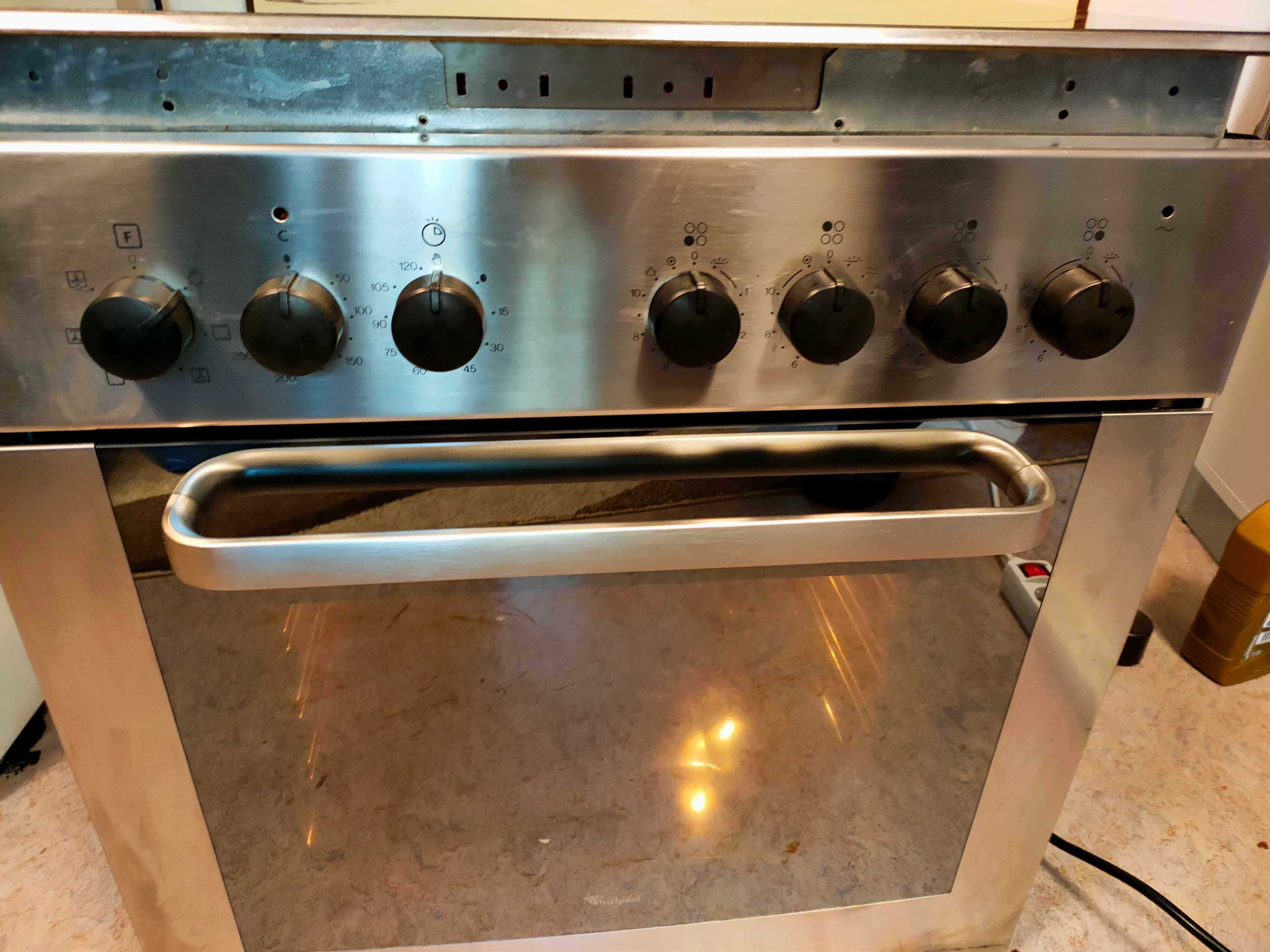 Духовка встраиваемая Whirlpool с индукционной поверхностью