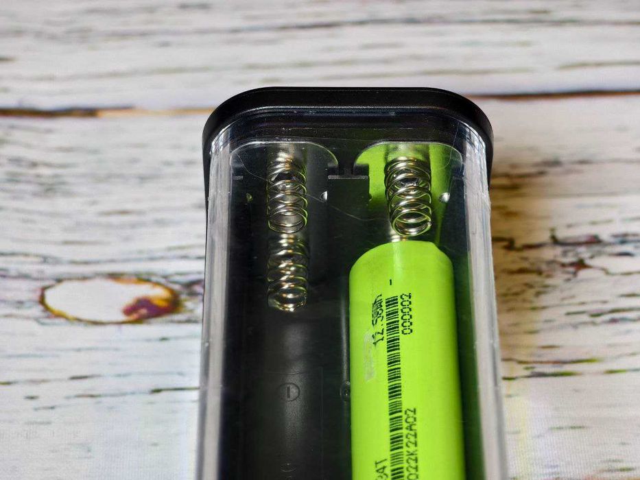 Корпус 18650 на 8 акумуляторів з світлодіодною підсвіткою Fast Charge