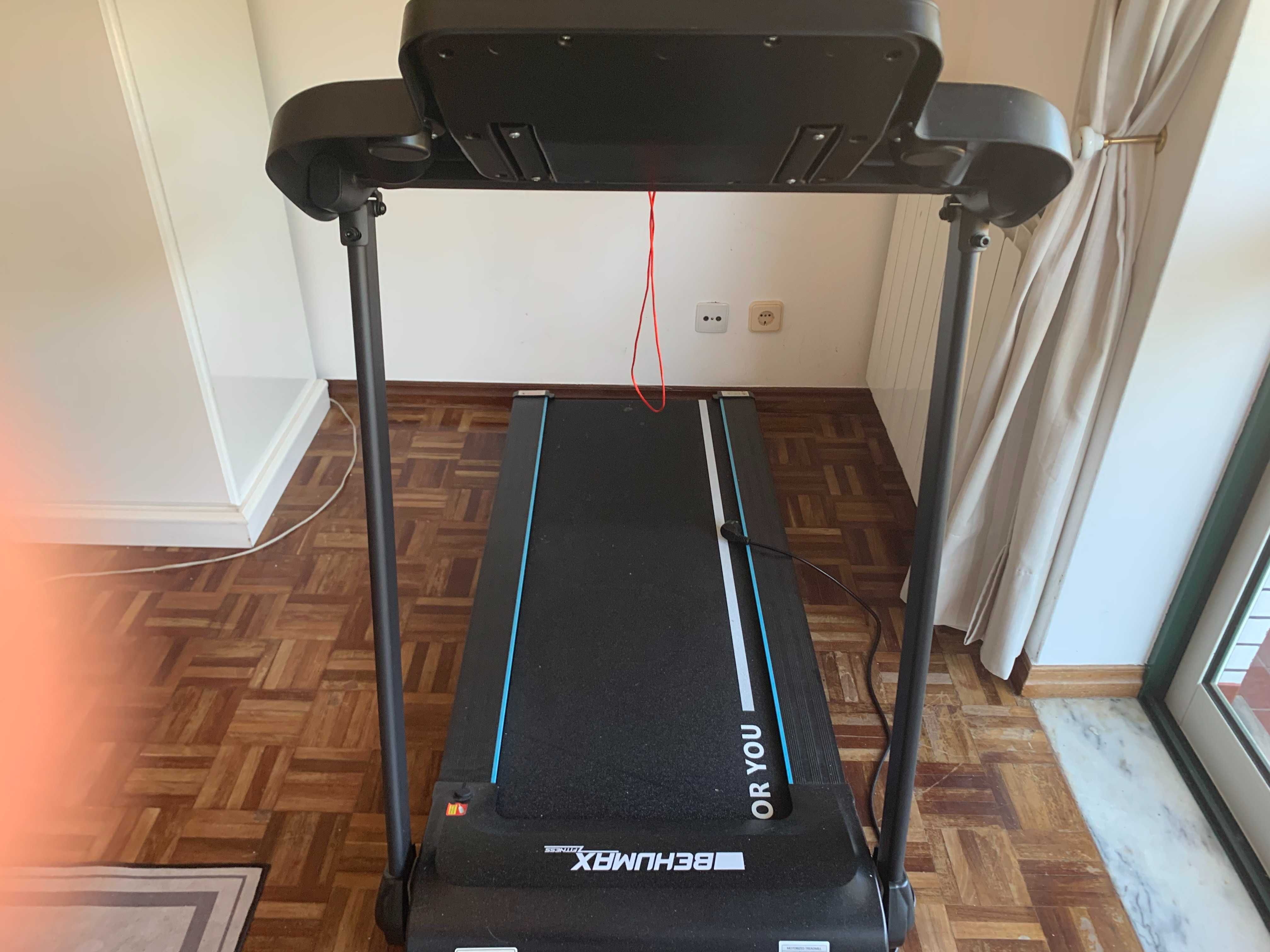 Passadeira BEHUMAX Treadmil Force 350 sem uso praticamente como nova