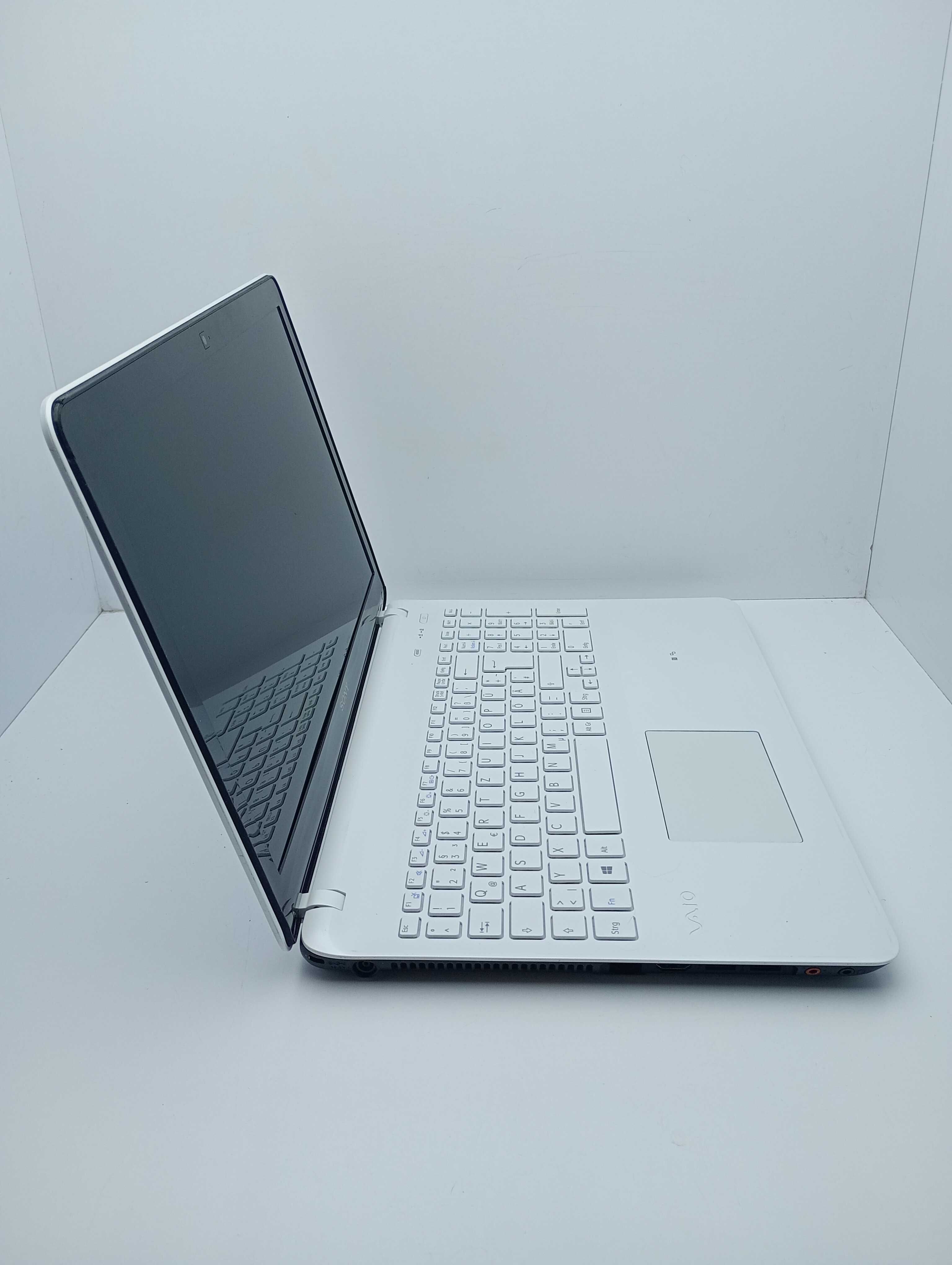 Sony SVF156 CPU:Intel Pentium Ram:6gb HDD:500gb Video:GeForce GT 740M
