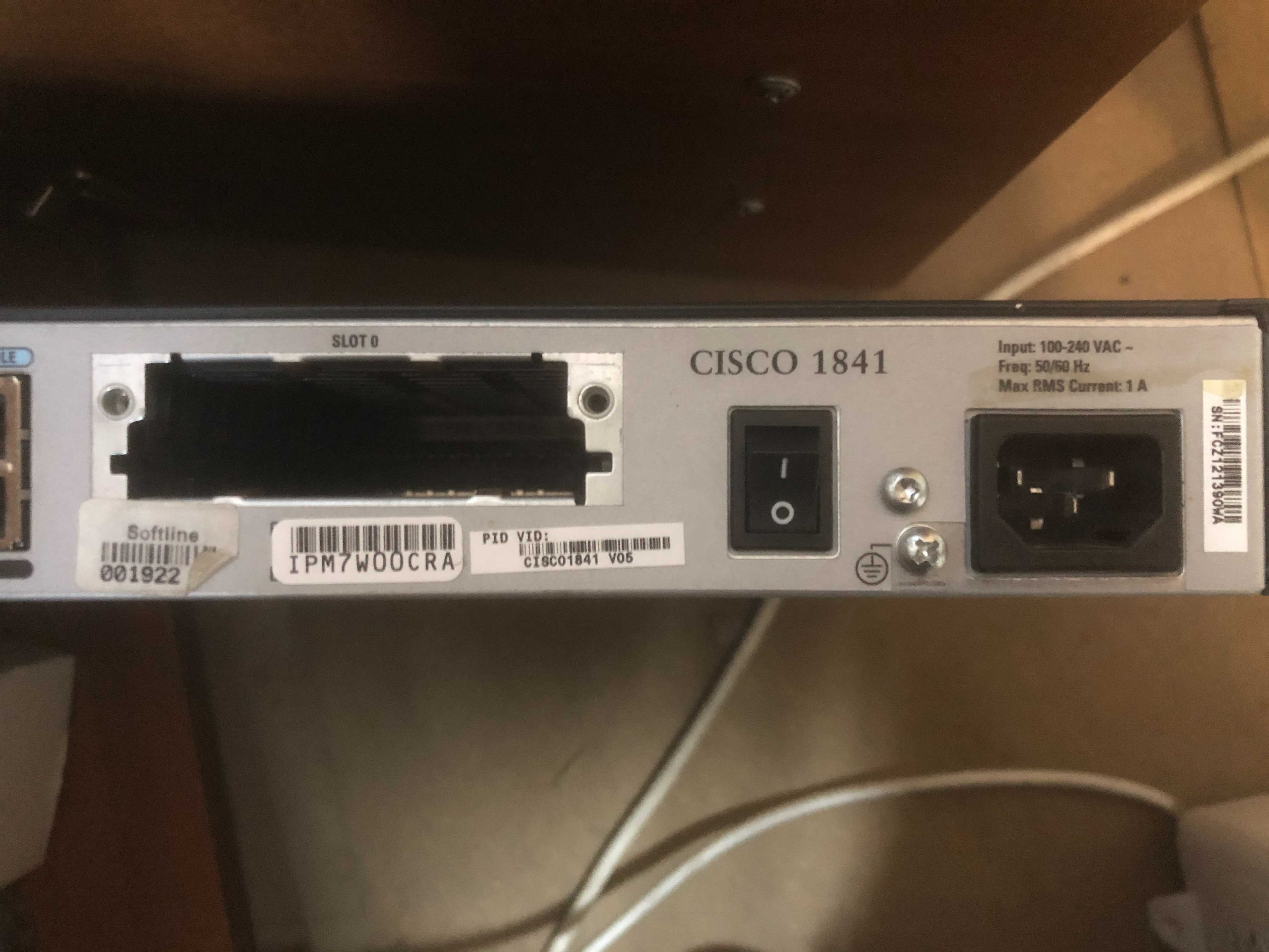 Маршрутизатор Cisco 1841 v05