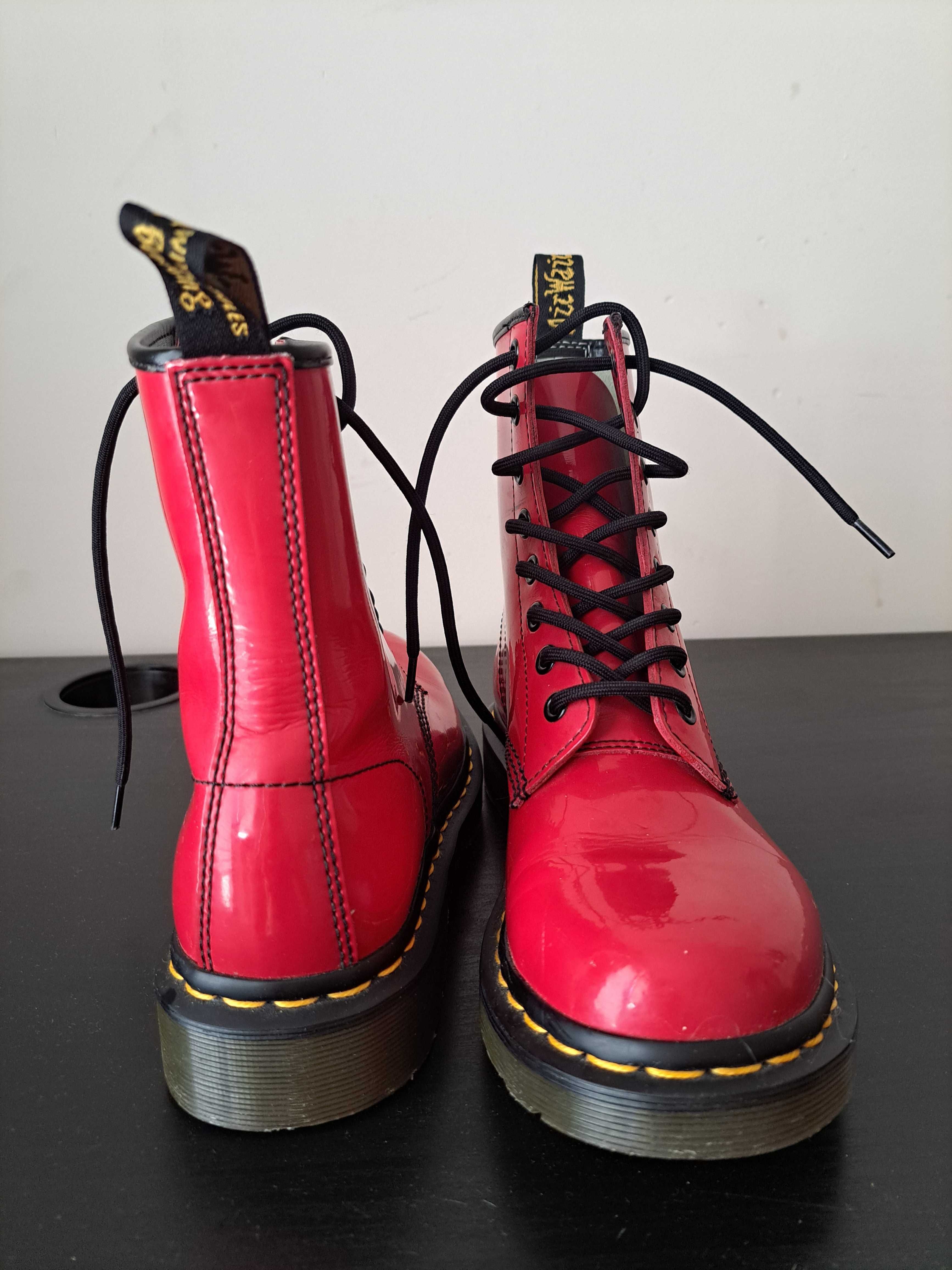 Buty Dr. Martens damskie 1460W czerwone r. 38