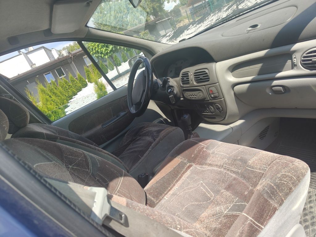 Ładny Renault Scenic 2.0 Opłaty Klima itp Zamiana ?
