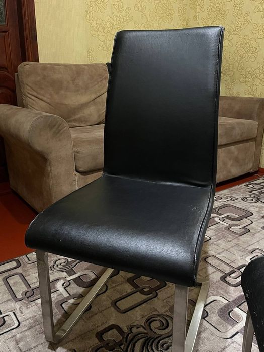 Продам стула гойдалка кухонні 4 шт.