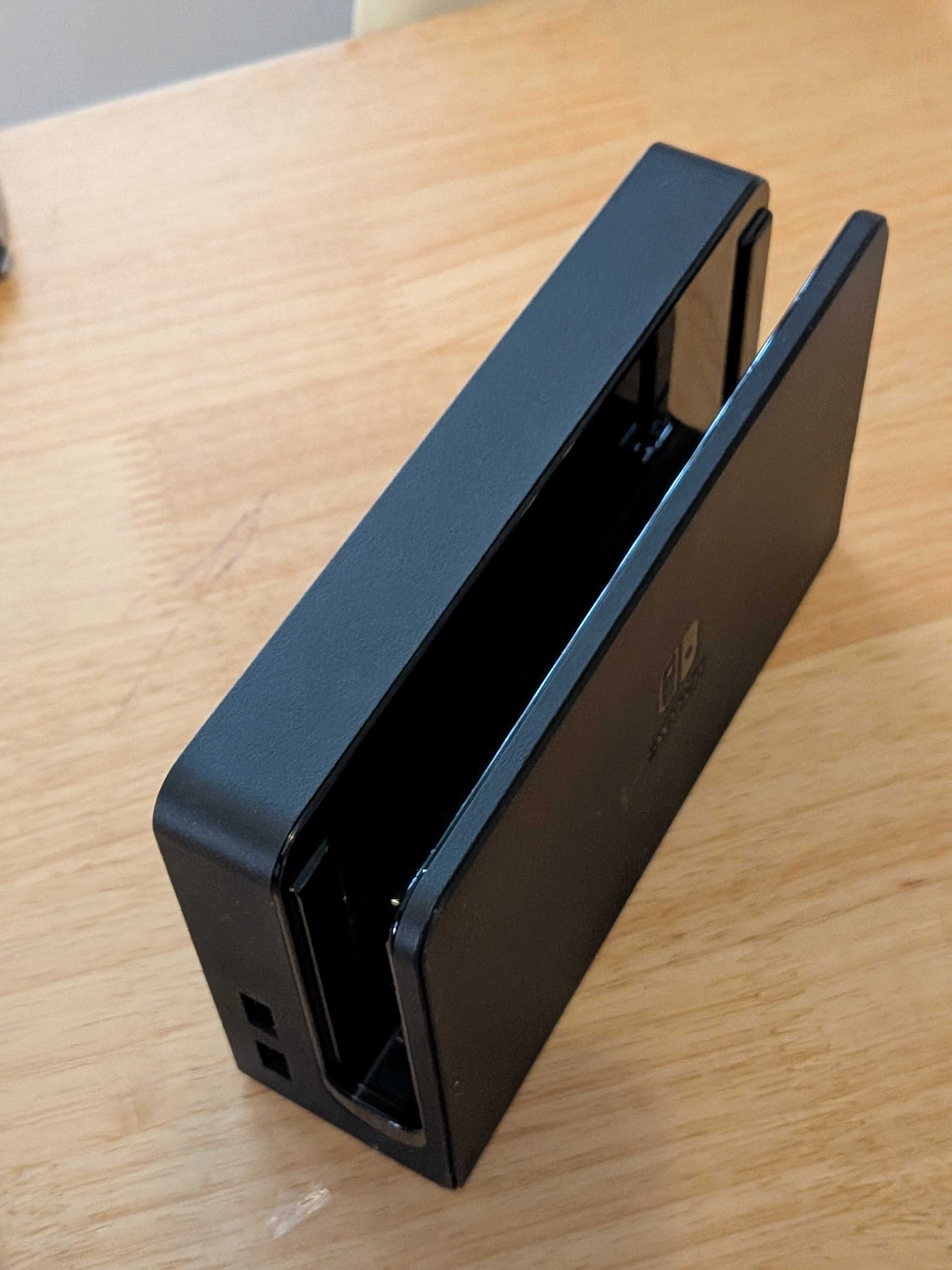 Nintendo Switch OLED – Como Nova | Com Caixa e Acessórios (Loures)