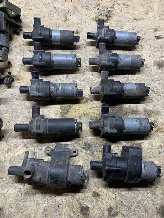 Помпа тосольна насос кран печки пічки вито vito sprinter ml шрот