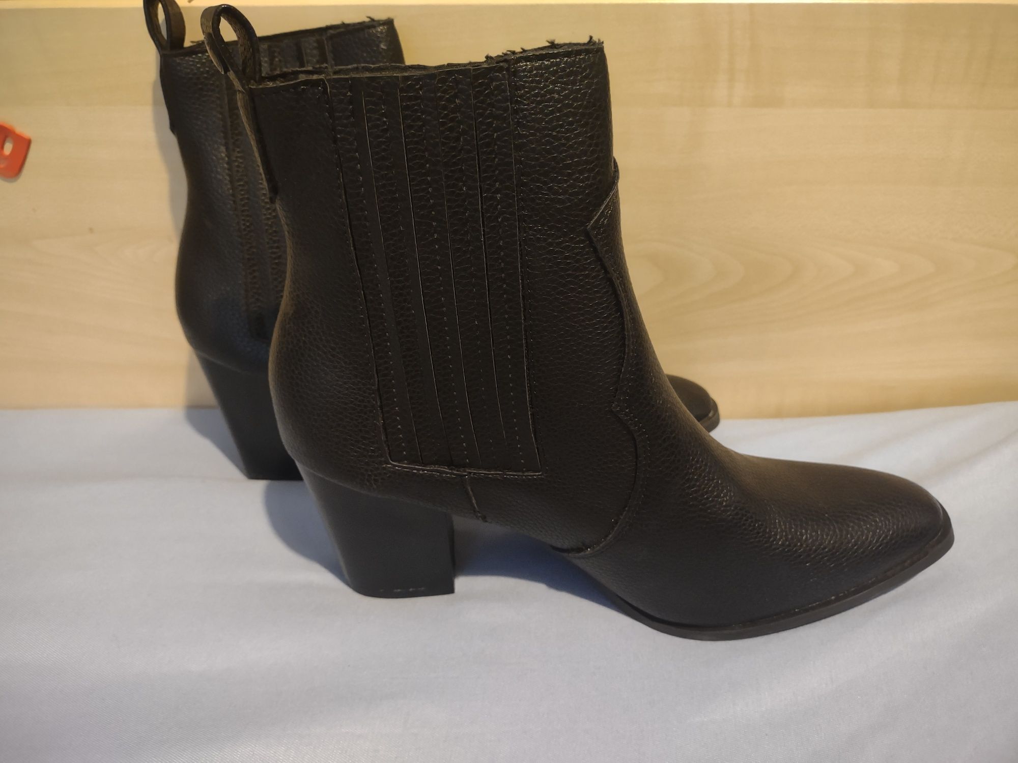 Czarne damskie buty kozaki botki rozmiar 40  nowe na zimę