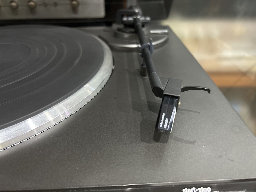 Technics Gira discos SL-Q300