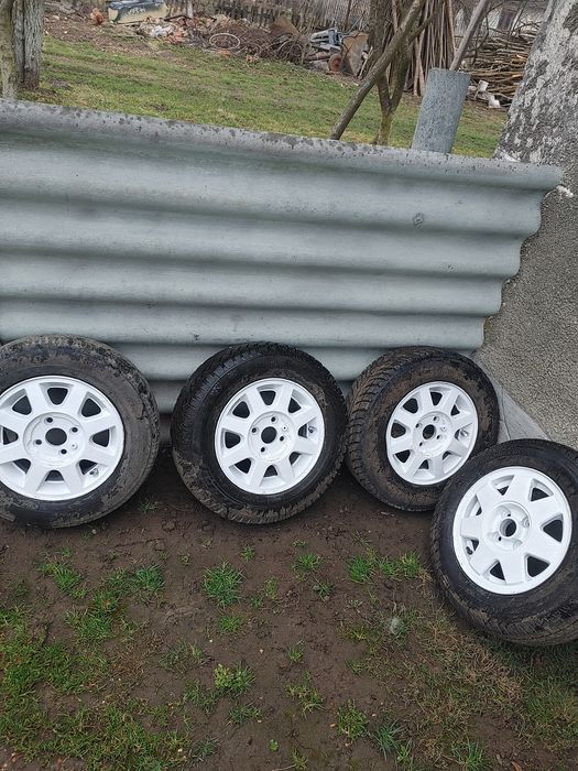 Продам титани різні