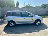 Peugeot 206 Klima, opony wielosezonowe, parctronic, oryginalne nagłośnienie JBL!