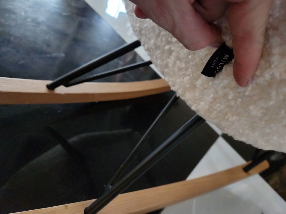 Fotelik na biegunach, Miloohome, tkanina boucle.