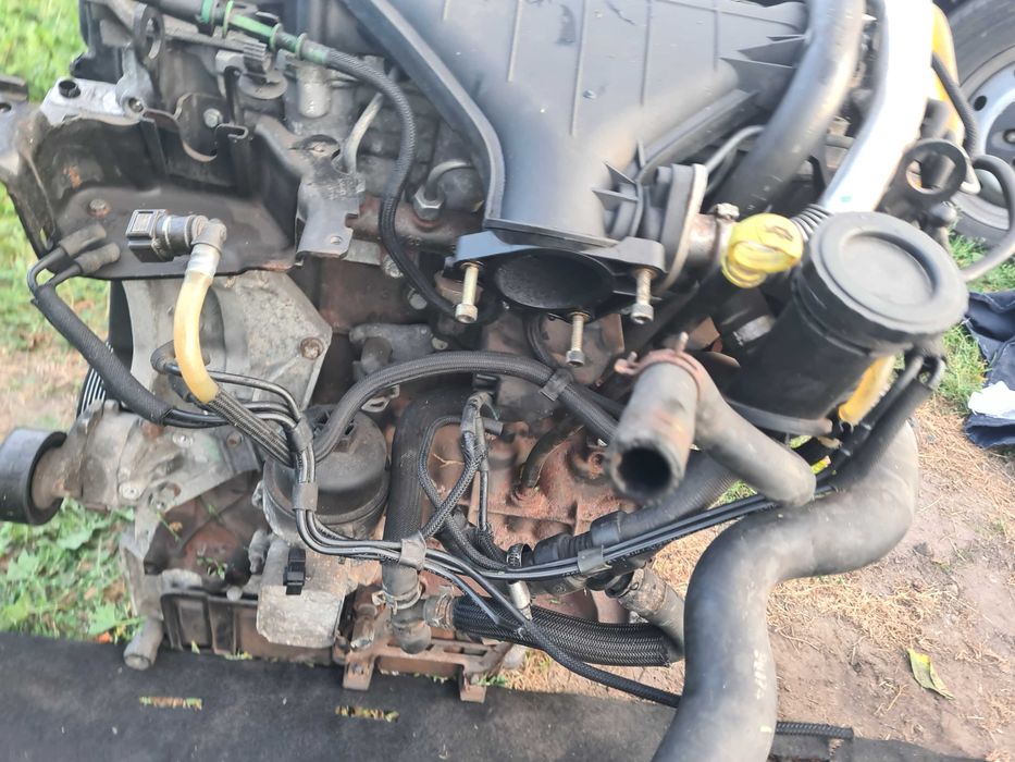 Silnik słupek Peugeot 407 2.0 hdi 136km RHR