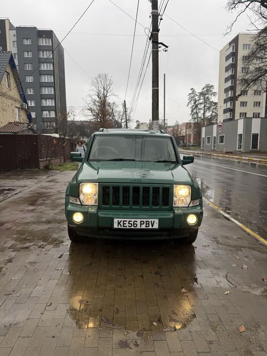 Jeep Commander 3.0 дизель автомат 2006 год 4*4