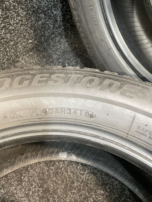 Продам Б/У шини Brigestone 215/60R16 BLIZZAK WS80