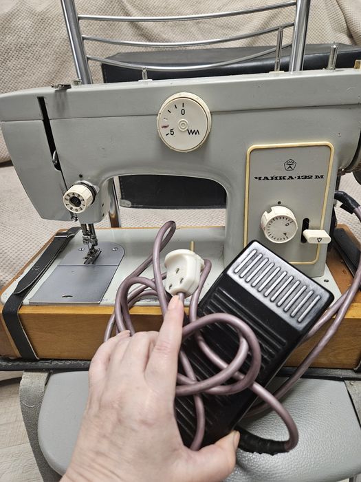 Швейна машина Чайка