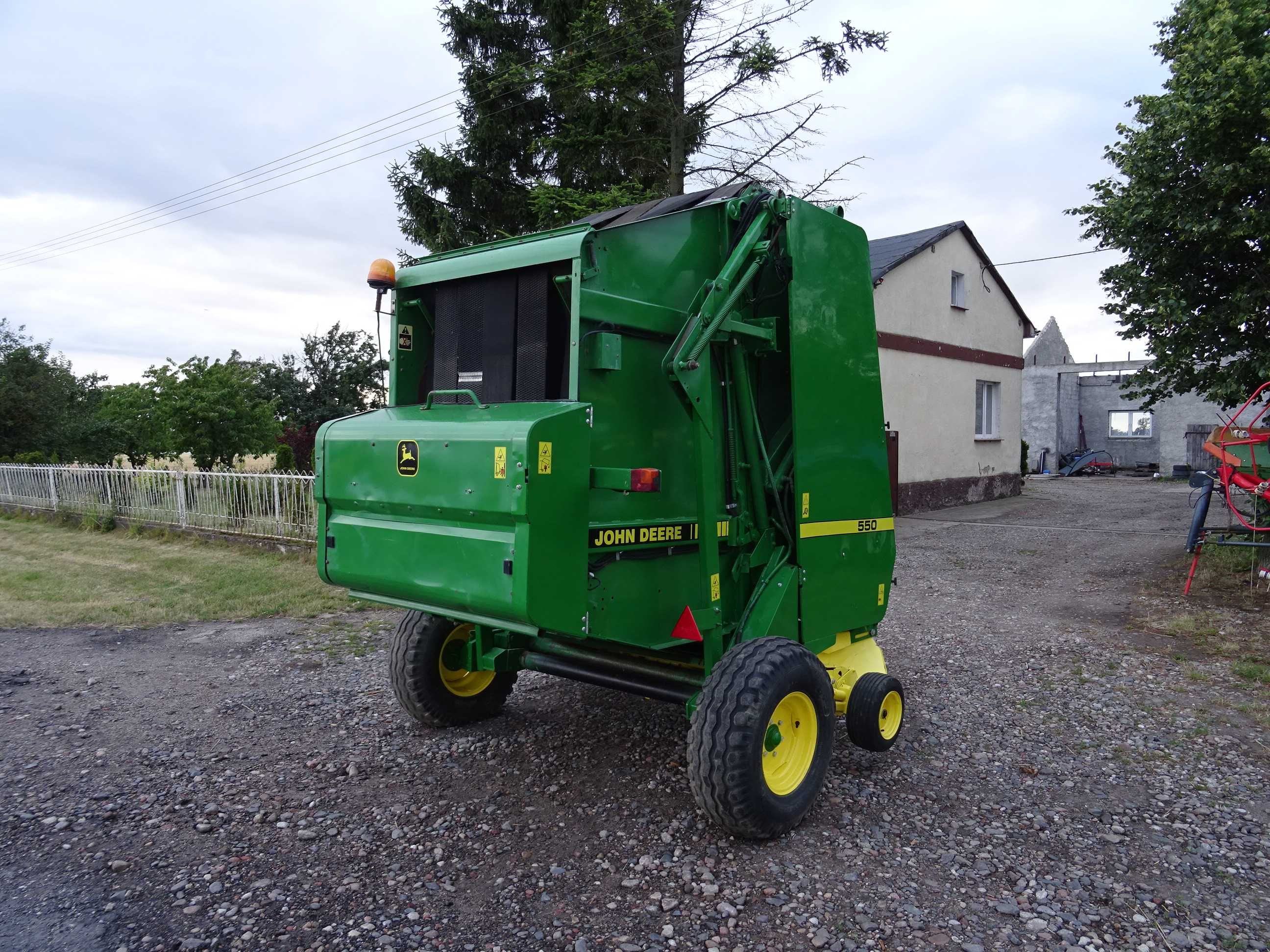 Prasa John Deere 550 siatka sznurek