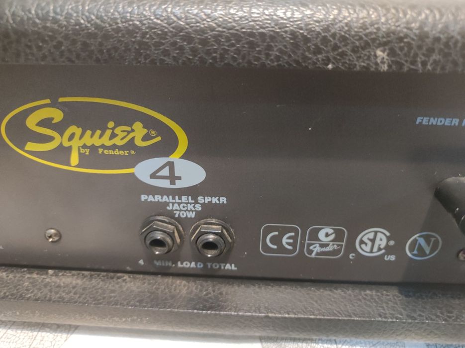 Sguizer by Fender 4 Parallel Speaker Jacks 70W