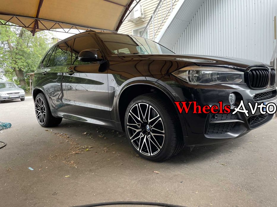 Диски R20 5x120 BMW X5 X6 E70 F15 E71 F16 818 стиль разноширокие