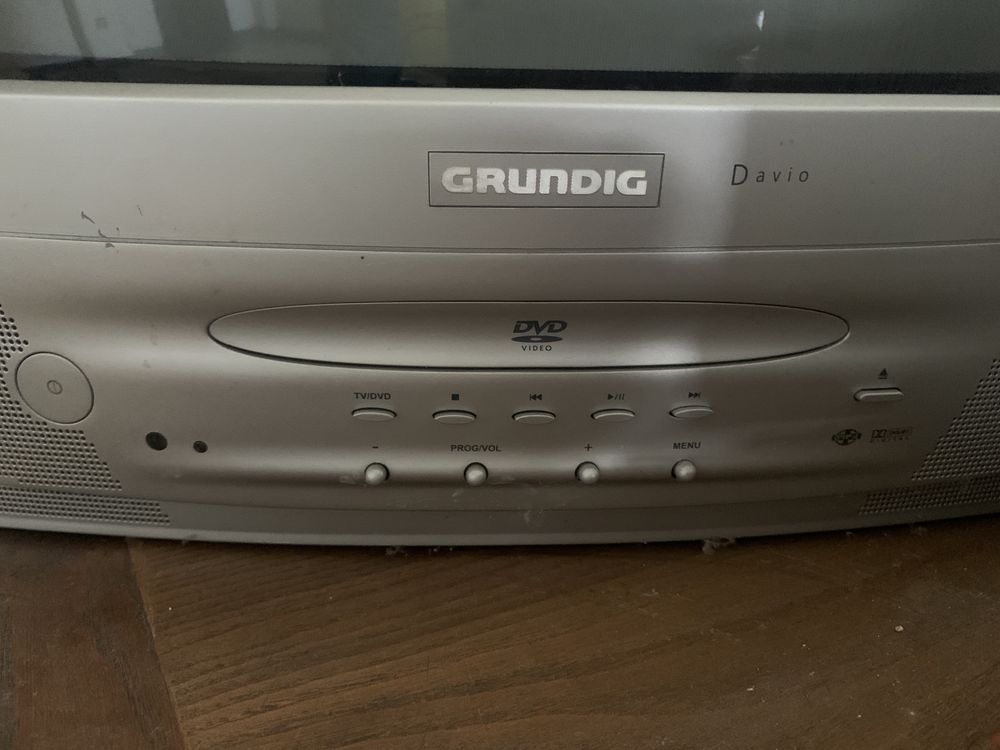 Televisao Grundig com DVD