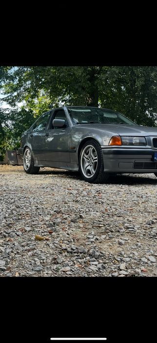 Bmw E36 320i / 2.8 automat  E30 2.4 9000 bez negocjacji