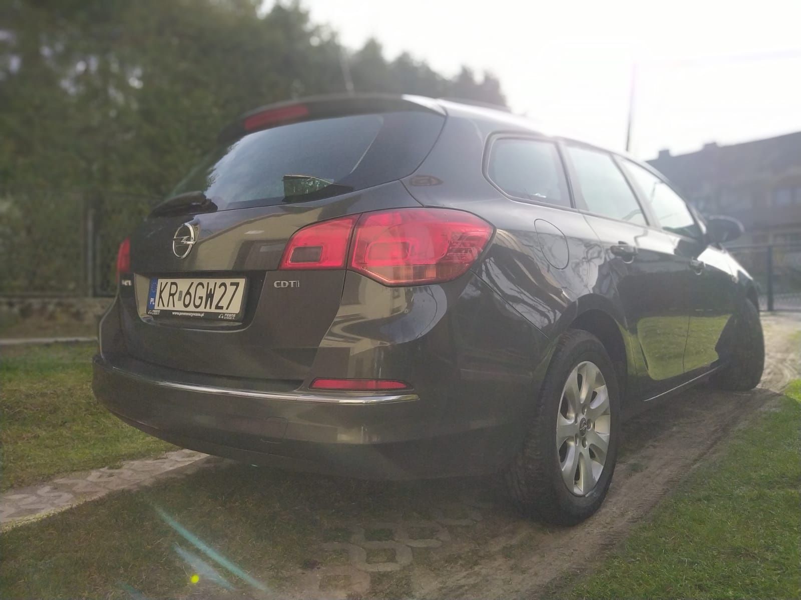 Opel Astra CDTI 1.6 Turbo Sport diesel J combi 110KM opony zimowe