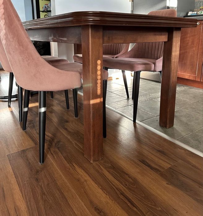 Drewniany stół - kolor ciemny brąz!