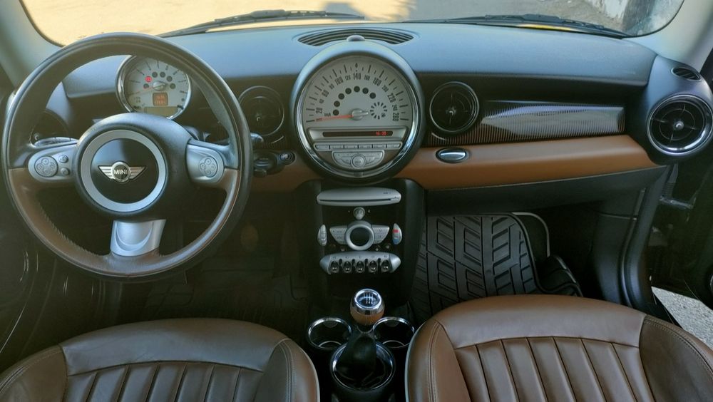 MINI Cooper 50 Mayfair