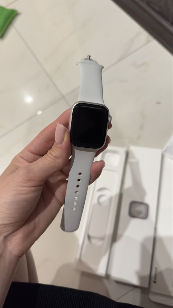 Apple Watch Series 8 41mm. оригінал  ( стан ідеальний)