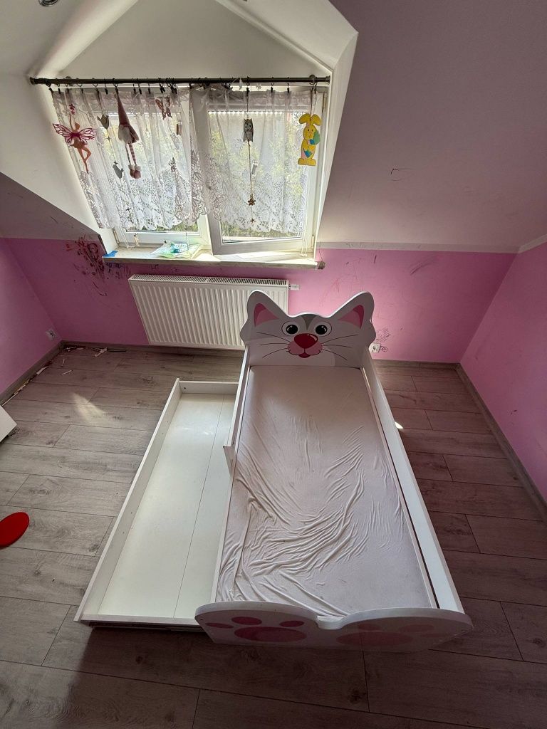 Łóżko dla dziewczynki KOTEK