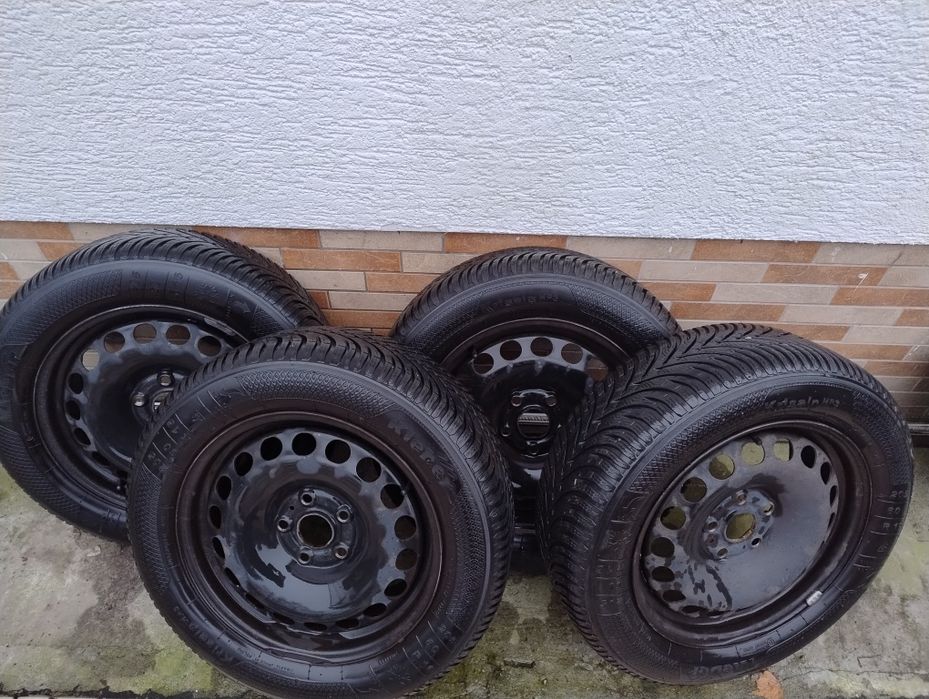 Koła zimowe opony kleber hp3 x4szt 23rok zima 205/60R16 felgi VW et45