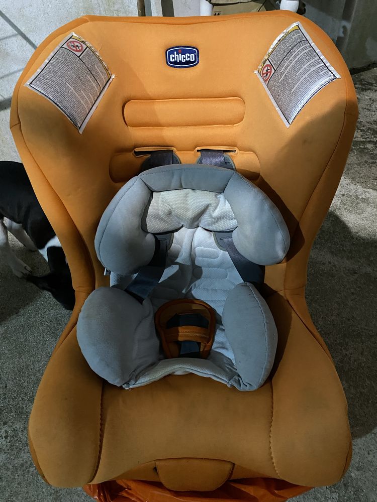 Cadeira de bebe auto da chico como novo