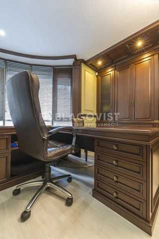 Продам 3 кімн кварт в ЖК Парк-хол Горький центр Антоновича 131